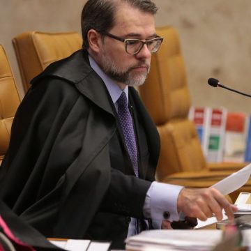 STF suspende julgamento sobre legalidade de revista íntima em presídio