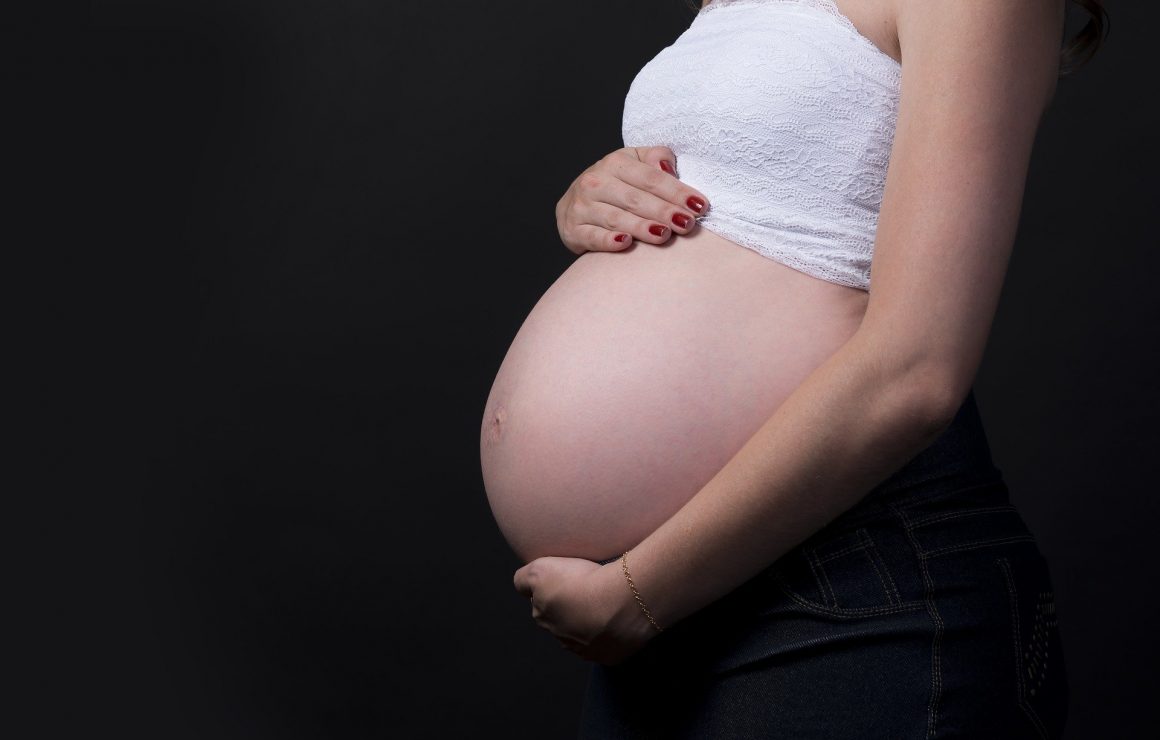 Tribunal mantém rescisão motivada por assédio moral durante gravidez