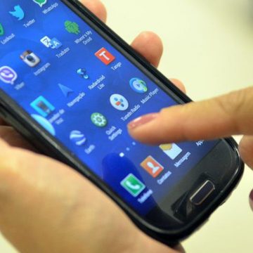 Projeto quer proibir uso de celular dentro da sala de aula nas escolas municipais de Limeira