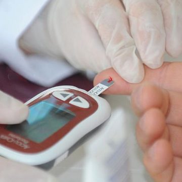 Lei permitirá que diabéticos acessem locais com insumos para controle de glicemia