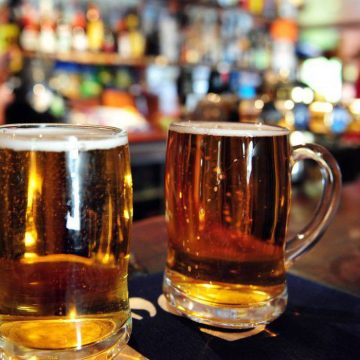 Tribunal libera venda de bebidas em restaurantes após às 20 horas