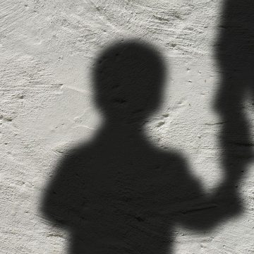 Maus-tratos: MP de Limeira denuncia casal por “corrigir” criança que chamou colega de “pobre”