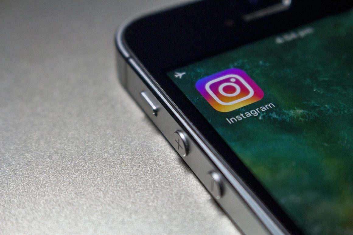 Invasão de perfil no Instagram causa dever de indenizar