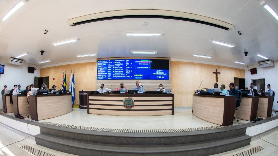 Câmara de Limeira aprova moção que pede funcionamento dos bancos até as 16h