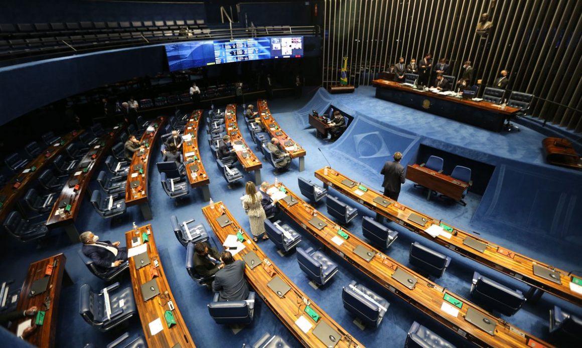 Senado aprova PEC Emergencial em segundo turno