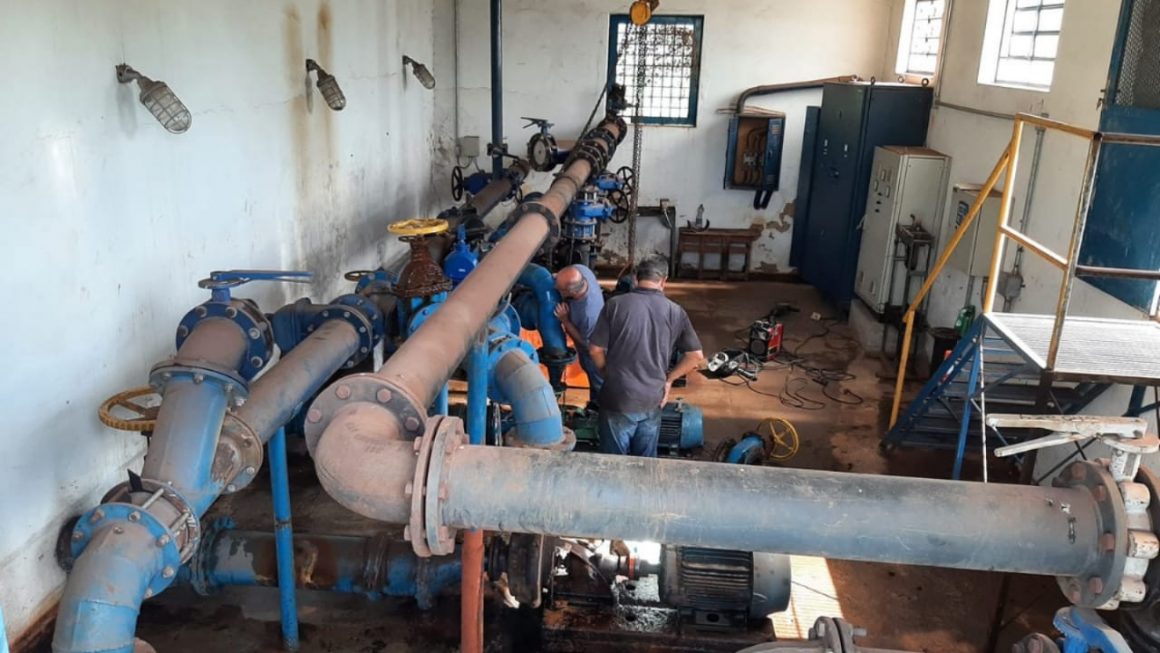 Vereadores de Iracemápolis visitam estação de água que passa por manutenção