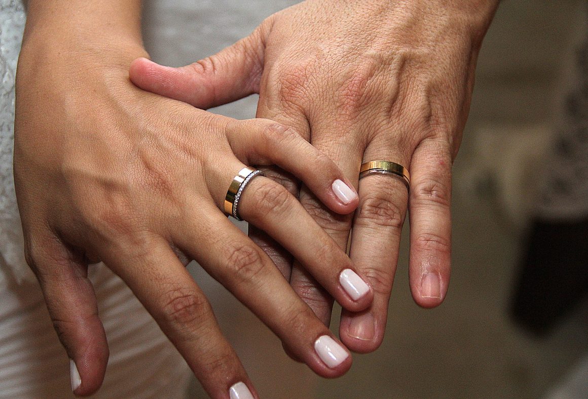 Preso em domicílio, réu em Limeira ganha autorização judicial para se casar no cartório