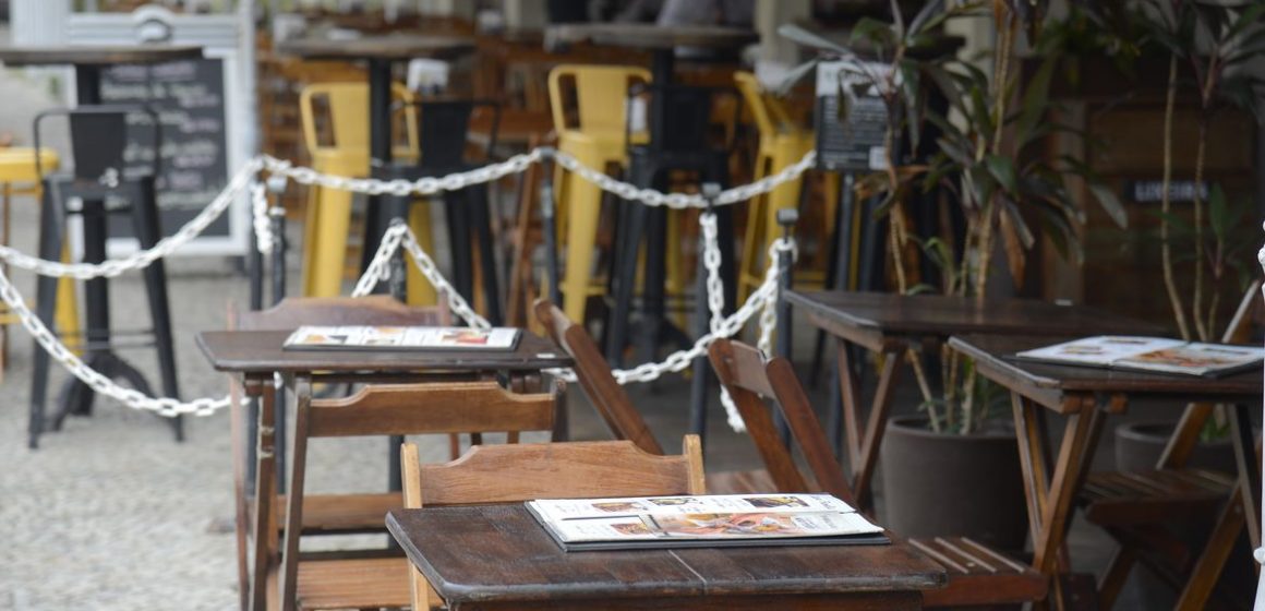 Limeira vai liberar mesas e cadeiras de bares e lanchonetes em locais públicos a partir de domingo