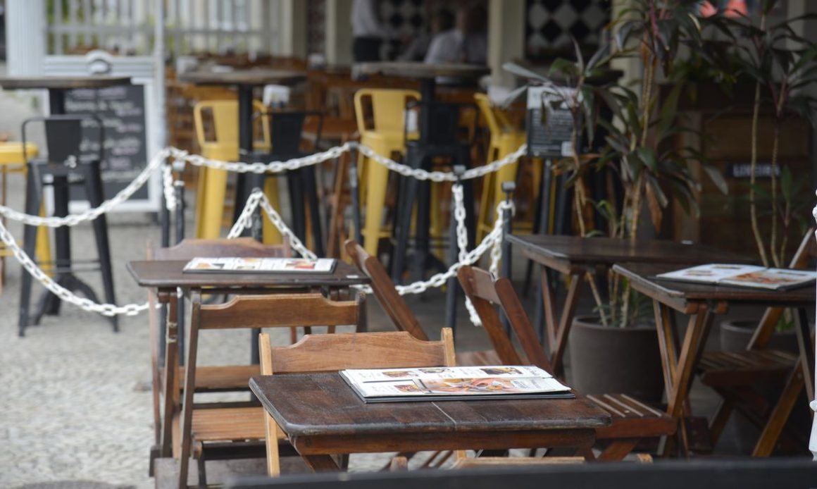 Limeira vai liberar mesas e cadeiras de bares e lanchonetes em locais públicos a partir de domingo