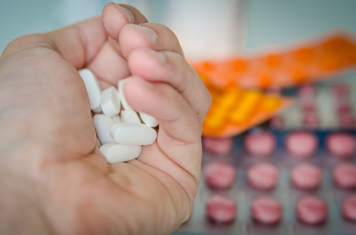 Procon apurou diferença de até 43% entre medicamentos de referência