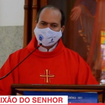 ”Não houve violação do decreto”, diz padre Júlio Barbado na delegacia de Limeira