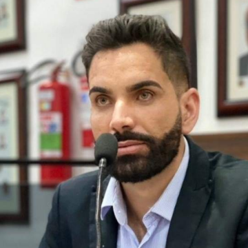 Vereador de Iracemápolis pede retirada de TV do setor de tributação da Prefeitura