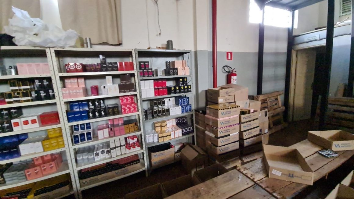 Justiça de Limeira ordena bloqueio de contas de fábrica de perfume; local tem princípio de incêndio
