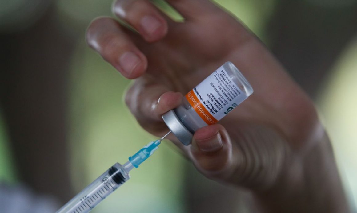 Limeira inicia vacinação de pessoas com 22 anos nesta segunda-feira