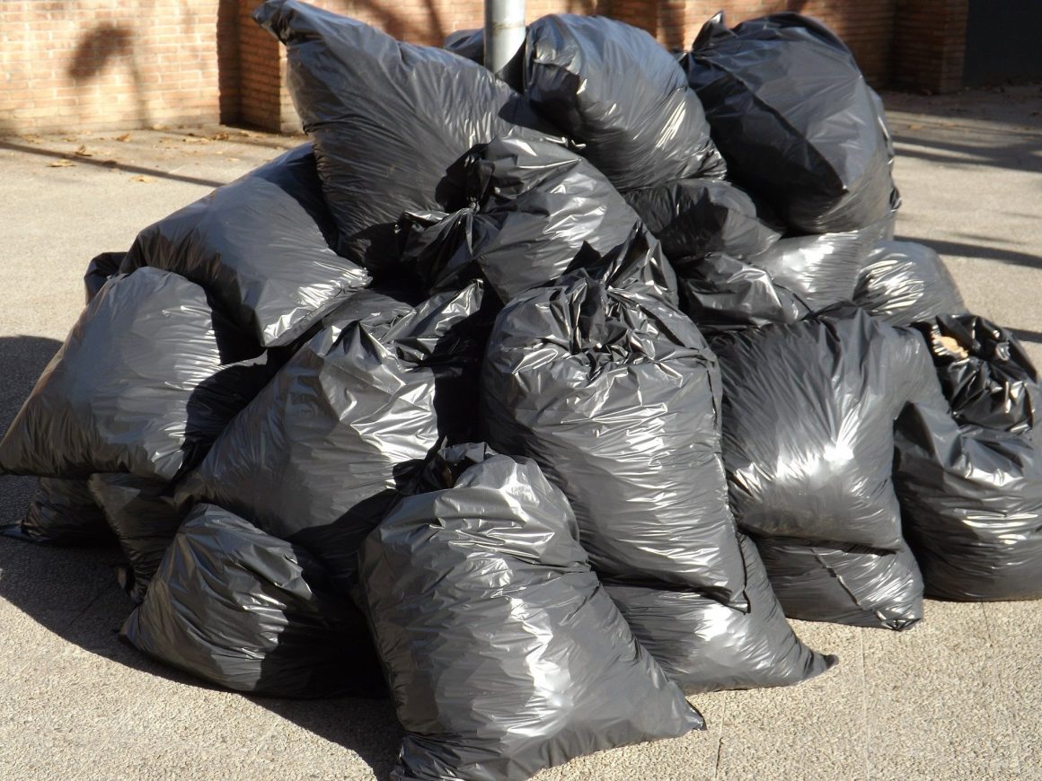 Iracemápolis reabre licitação da coleta de lixo e aplica multa de R$ 118 mil