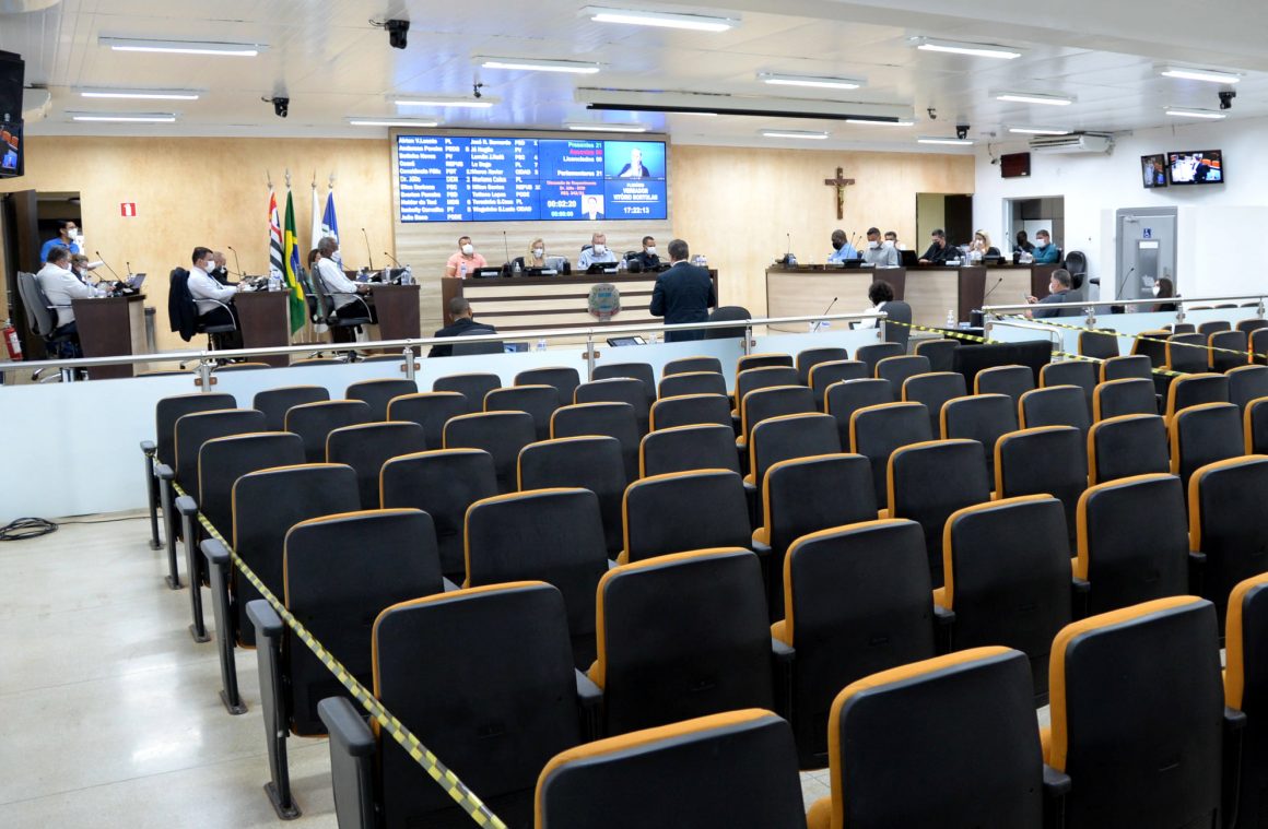 Parte dos vereadores de Limeira quer mudar horário das sessões