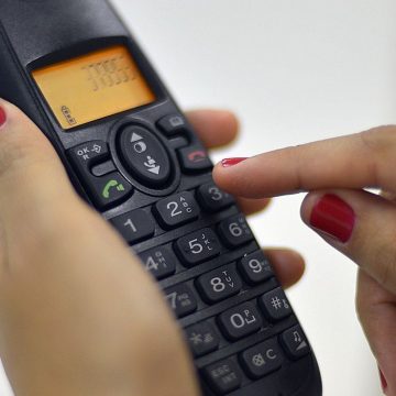 Governo obtém decisão que mantém multas da Anatel a empresa de telefonia