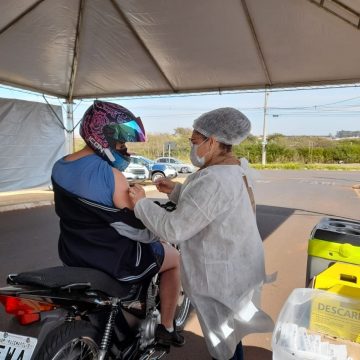 Iracemápolis faz busca ativa de 60 pessoas com a 2ª dose da vacina em atraso