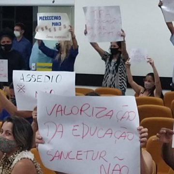 Professores de Limeira vão protestar na Câmara contra retirada de recursos da Educação