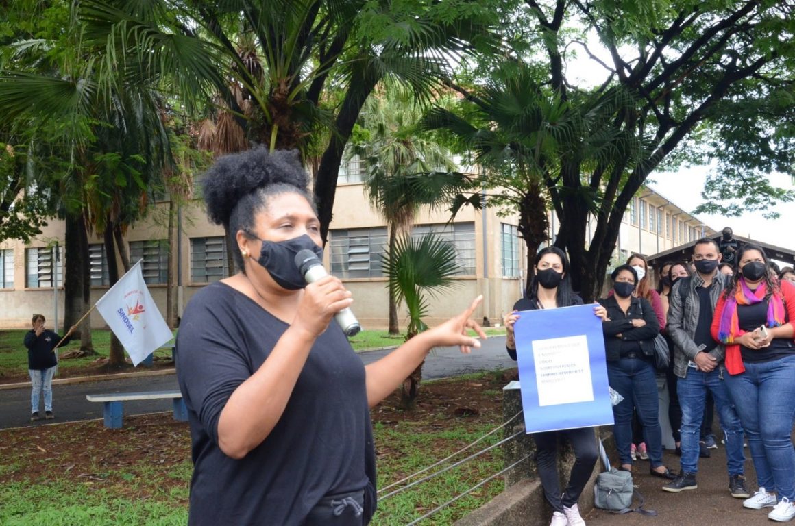 Sindicato convoca efetivos em Limeira para engrossar paralisação dos professores temporários