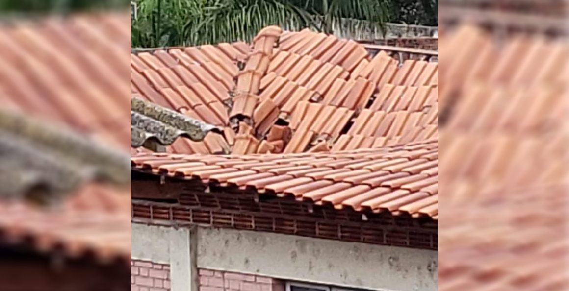 Parte do telhado do velório de Iracemápolis cede