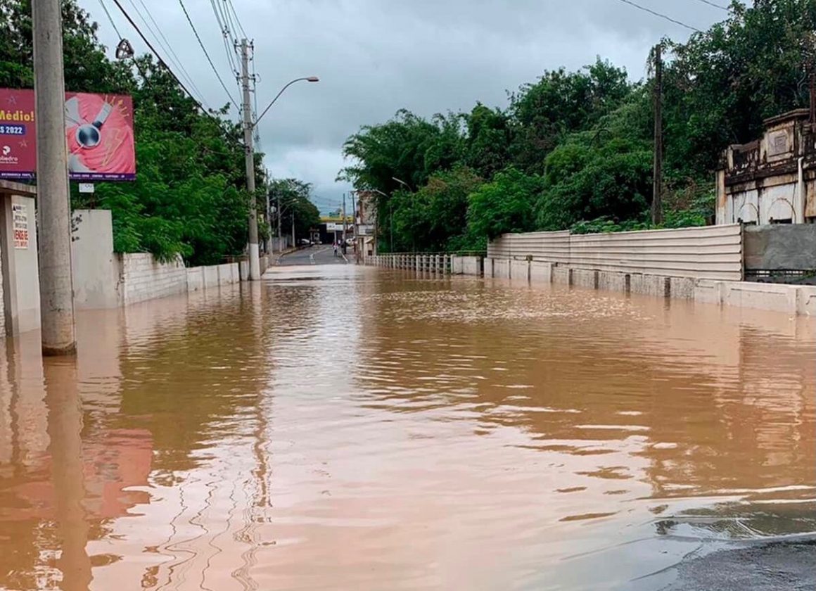 Enchente em Capivari atinge 500 casas e deixa 400 pessoas desalojadas