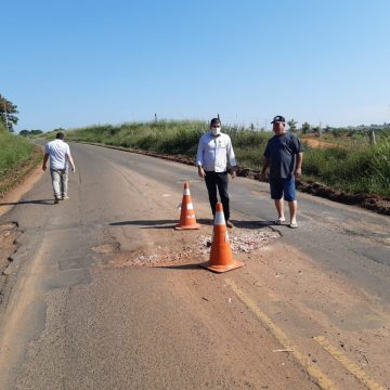 Estrada na zona rural de Limeira tem 304 buracos; Prefeitura amplia horário para recapeamento