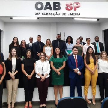 OAB Limeira entrega funcional a mais 26 novos advogados que iniciam carreira