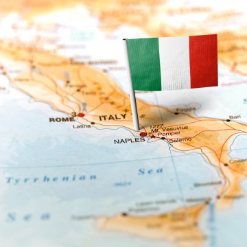 Analista de TI poderá trabalhar da Itália para acompanhar filho autista