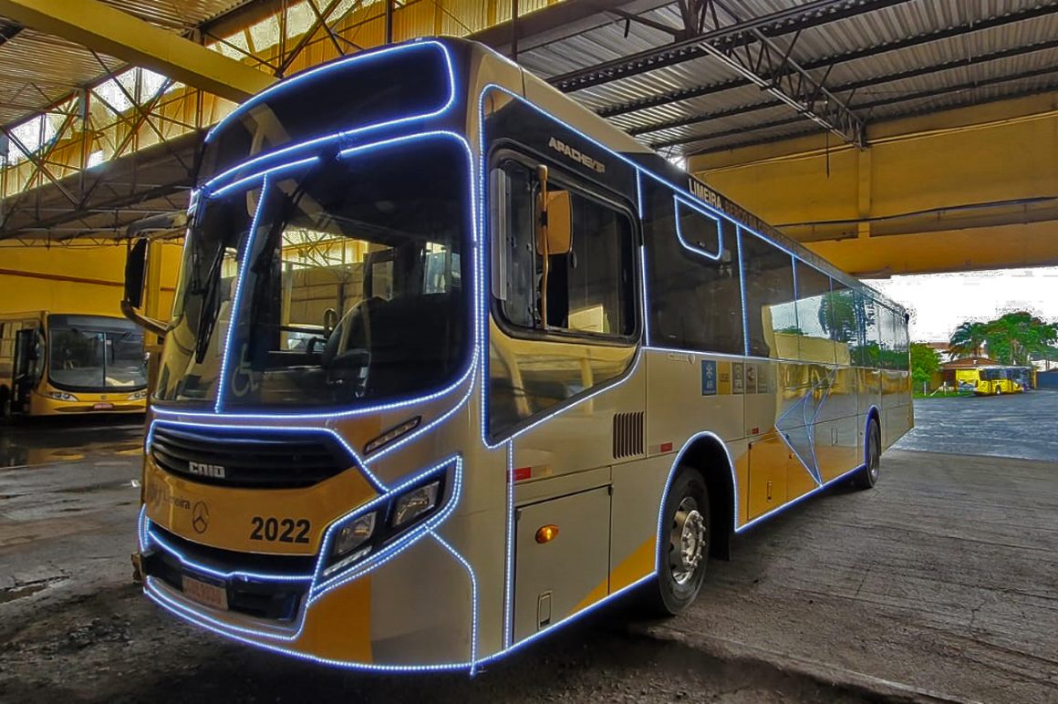 Veja quais linhas terão ônibus natalinos em Limeira nos próximos dias