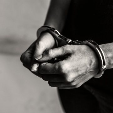 Juiz decreta prisão preventiva de homem que chutou pitbull amarrada em Limeira