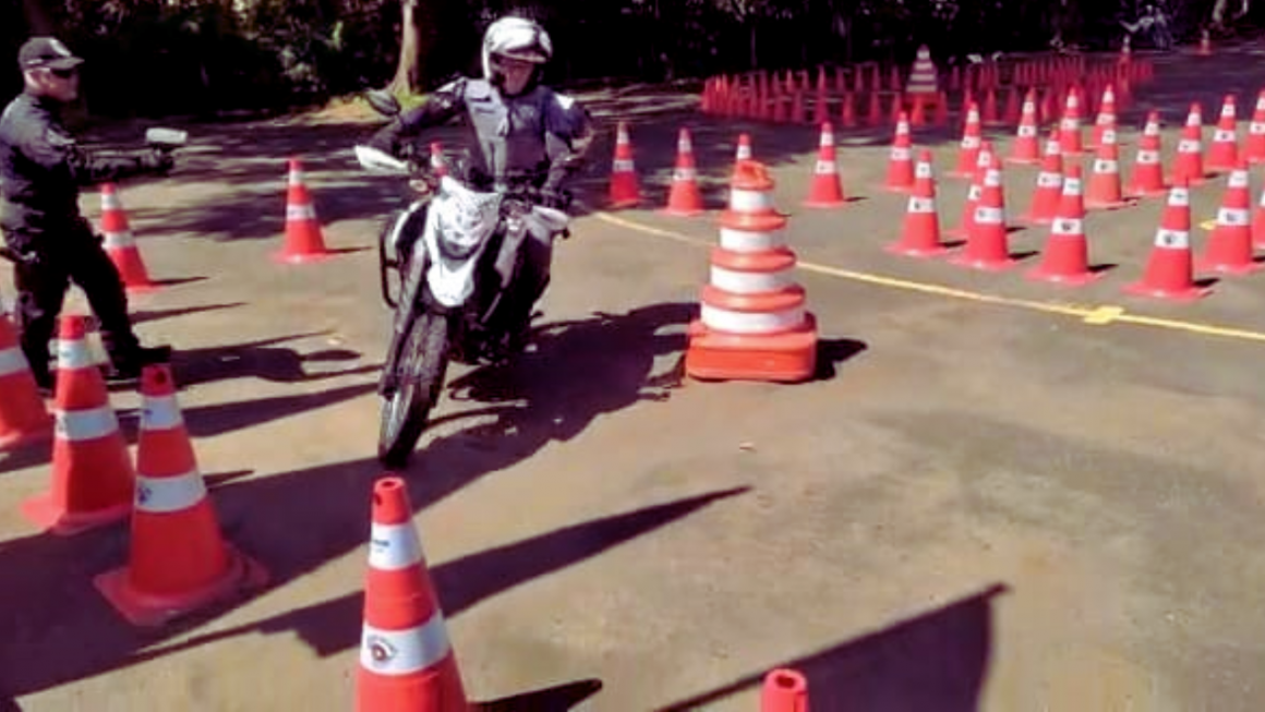 Batalhão da PM em Limeira faz treinamento de pilotagem de motocicletas