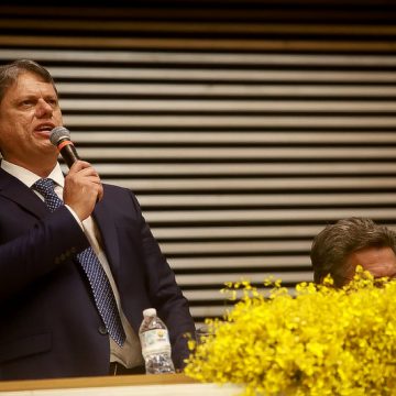 Tarcísio de Freitas é empossado governador de São Paulo e buscará construção de consensos