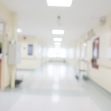 Hospital pode desligar técnica de enfermagem contratada para atender necessidade temporária