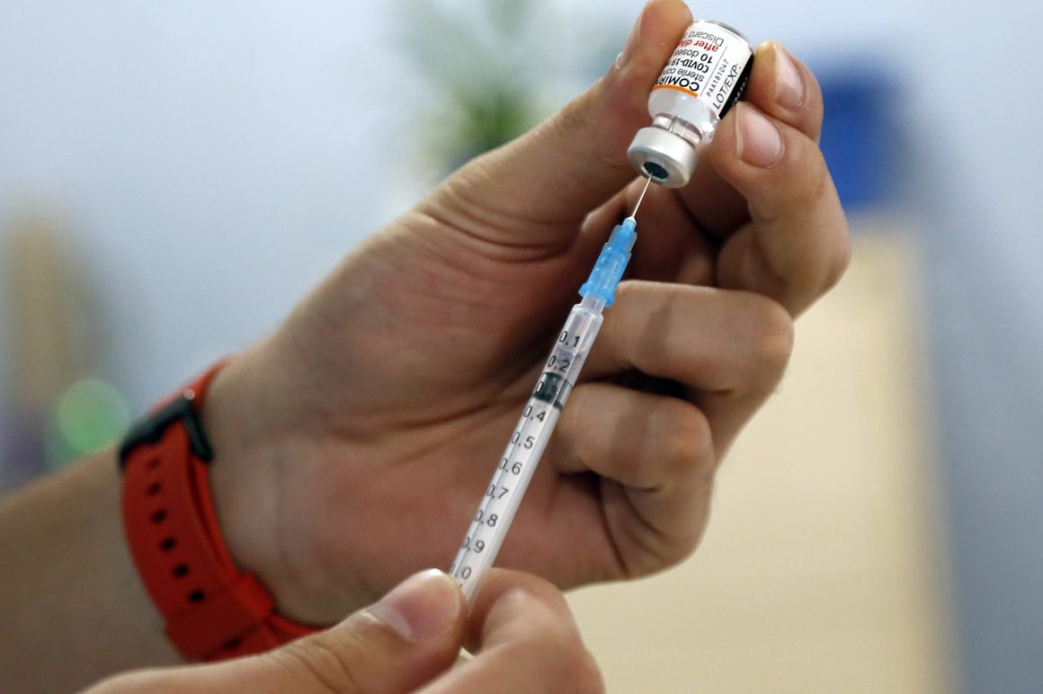 Saúde reforça horários de vacinação contra Covid-19 em Limeira