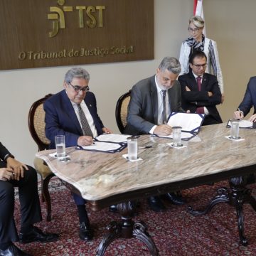 TST firma acordo com União para encerrar mais de 20 mil processos