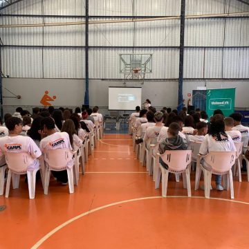 Unimed Limeira realiza palestras para adolescentes do Campl