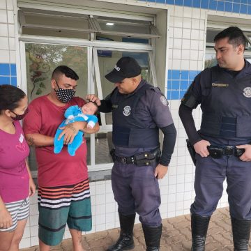 Legislativo de Limeira propõe homenagem a guardas que salvaram bebê de engasgamento