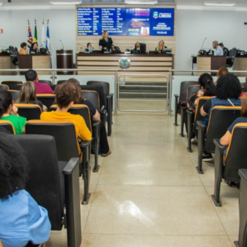 Vereadores de Limeira buscam apoio político para manter cargos de concursados na Educação