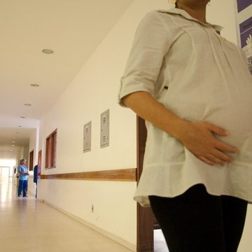 Sancionada lei que garante mais exames para gestantes no SUS