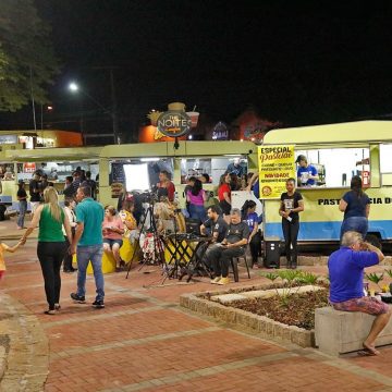Projeto quer liberar mesas e cadeiras na praça da Buzolin em Limeira