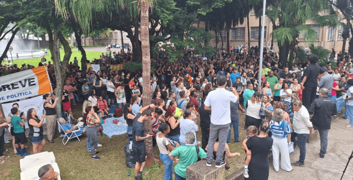 Greve de servidores em Limeira encerra semana sem acordo; conciliação ocorre na segunda-feira